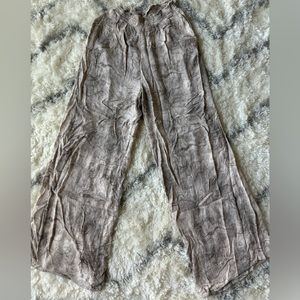 Flowy forever 21 bottoms